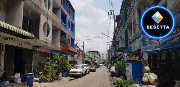 ขายตึกแถว ราม150 ปากซอยเป็น รถไฟฟ้าสายสีส้ม พลาดไม่ได้ ใกล้หมู่บ้านสัมมากร สัมมากรเพลส โทร 0863212581